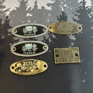 VINTAGE BODY BY FISHER TAG CO. ORIGINAL BRASS AMERICAN NAME PLATE CHICAGO lot 5